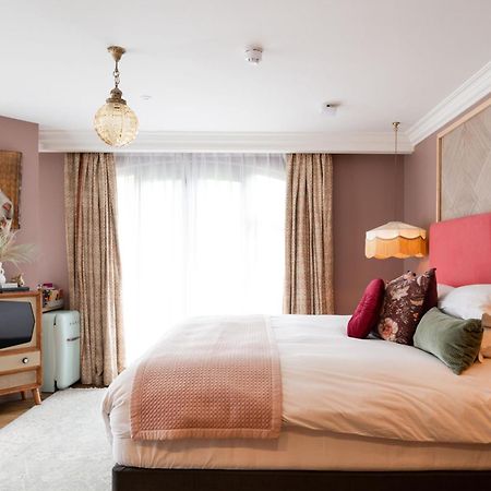 The Rabbit Hotel & Retreat テンプルパトリック エクステリア 写真