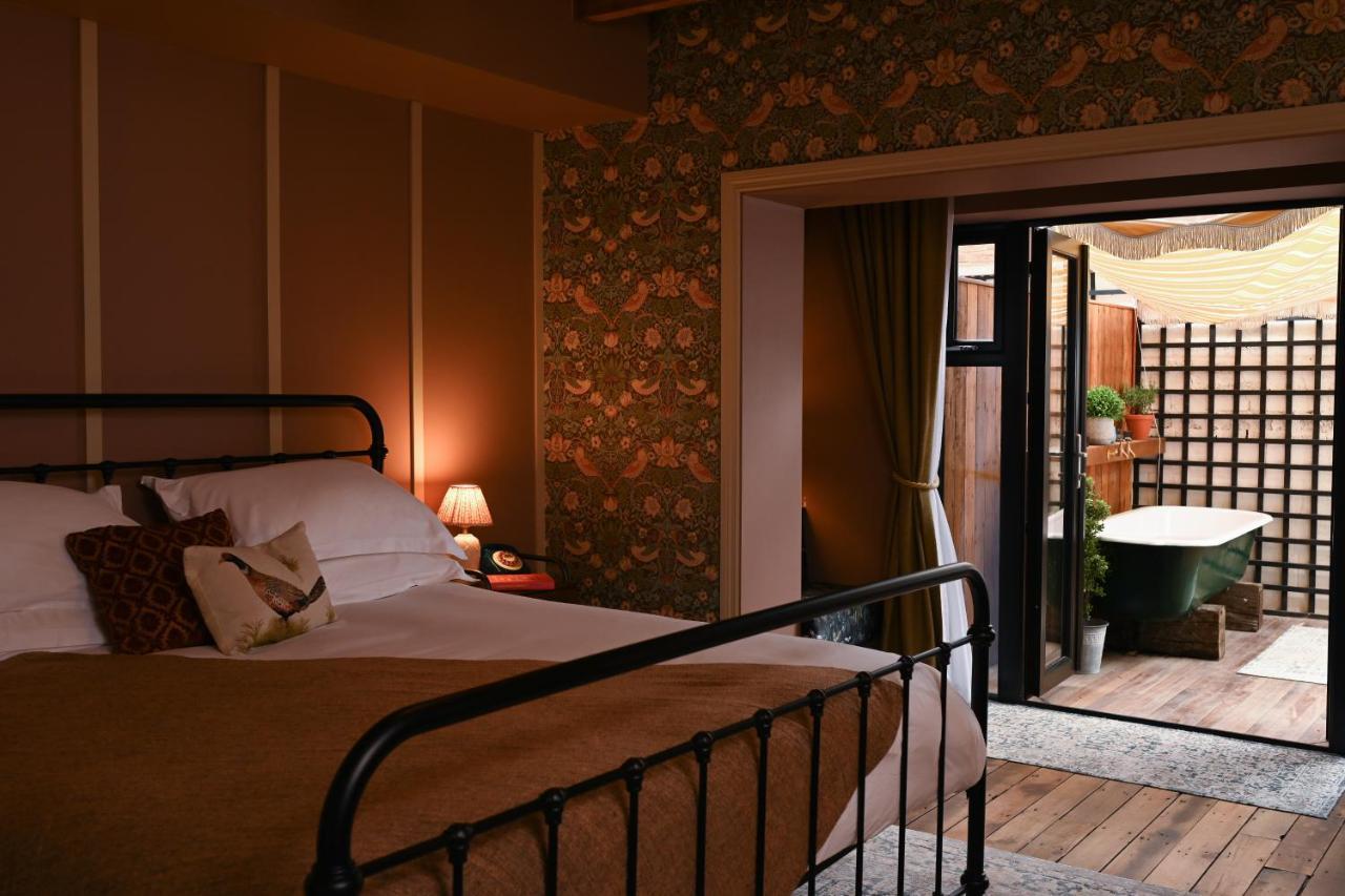 The Rabbit Hotel & Retreat テンプルパトリック エクステリア 写真