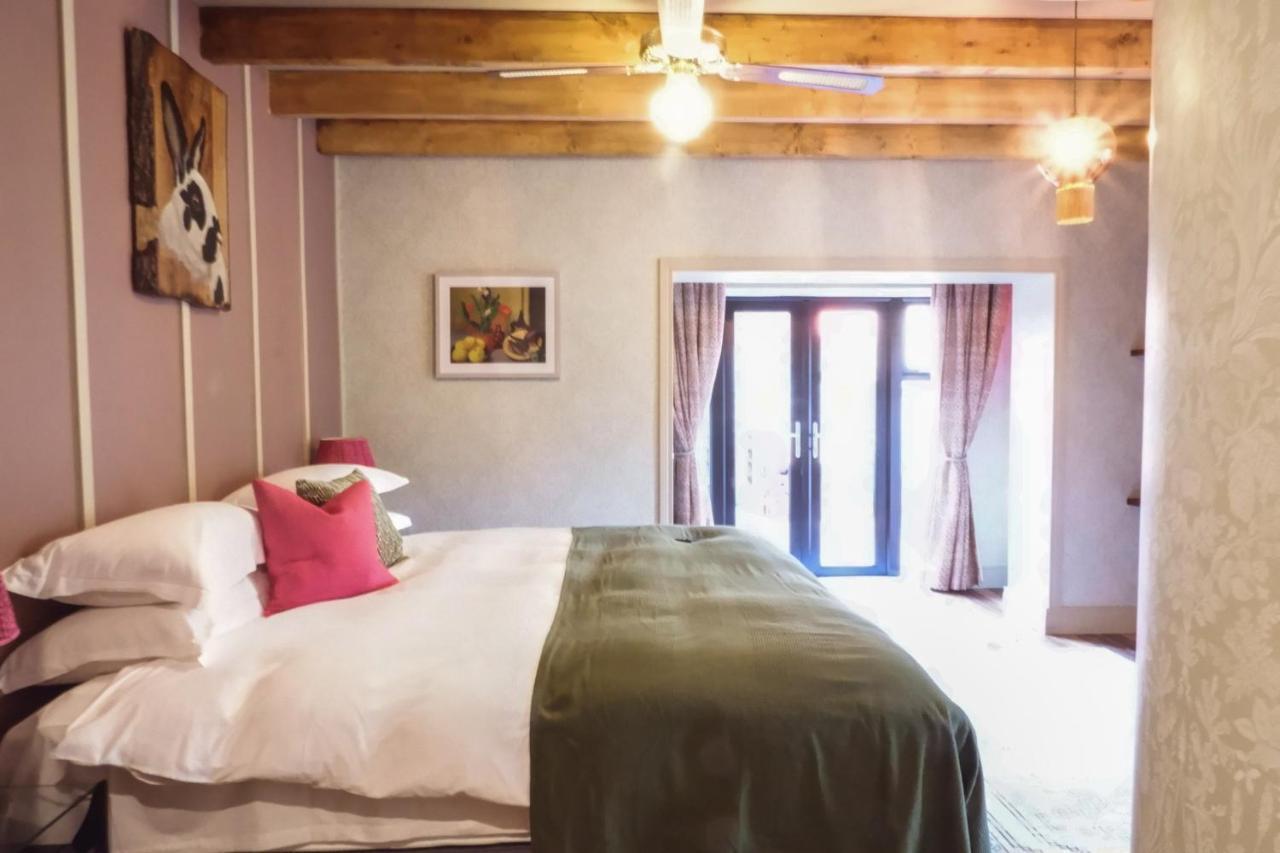 The Rabbit Hotel & Retreat テンプルパトリック エクステリア 写真